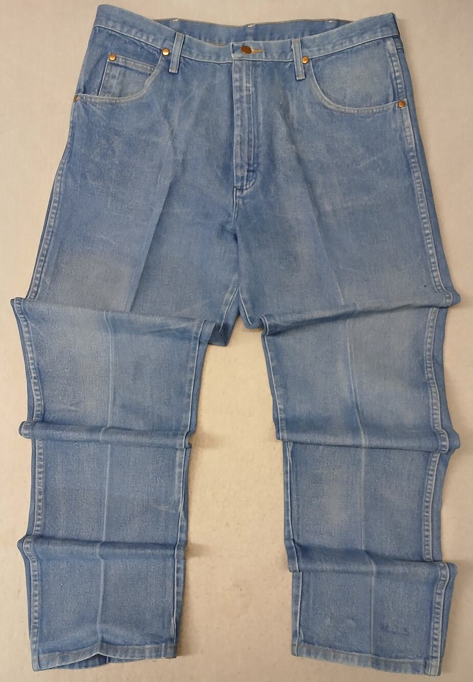 Wrangler (38x38) Vintage High Rise Straight Blue Denim Jeans